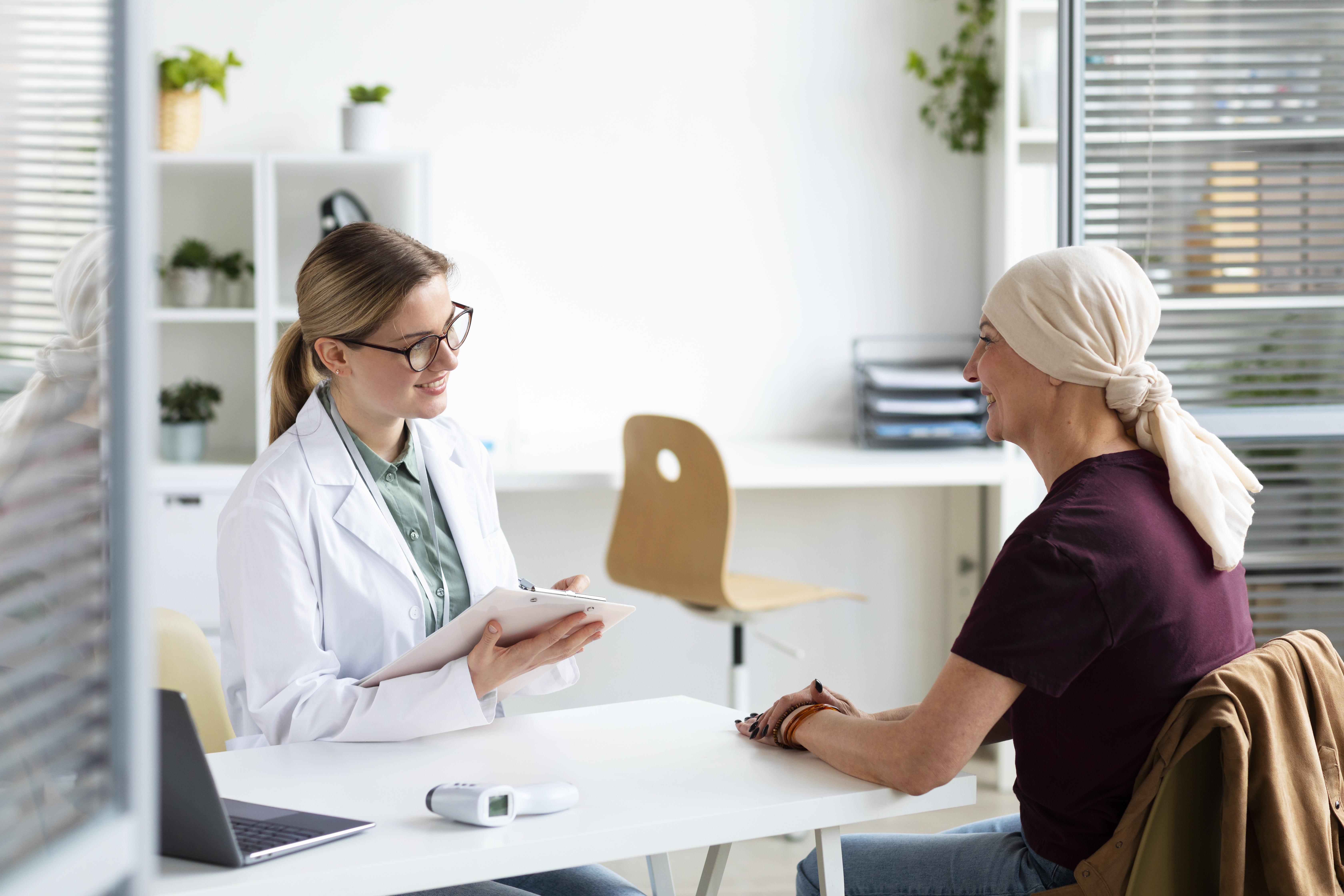 De heruitvinding van de witte jas: Waarom een goed gesprek even belangrijk is als de juiste diagnose
